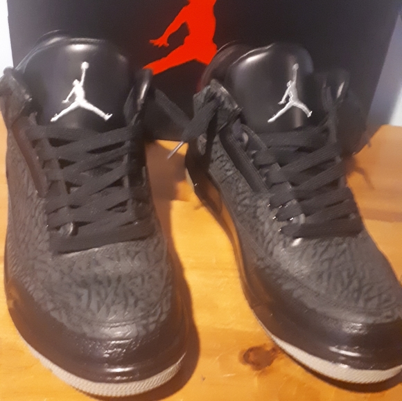 Shoes - Picture 6 of 13